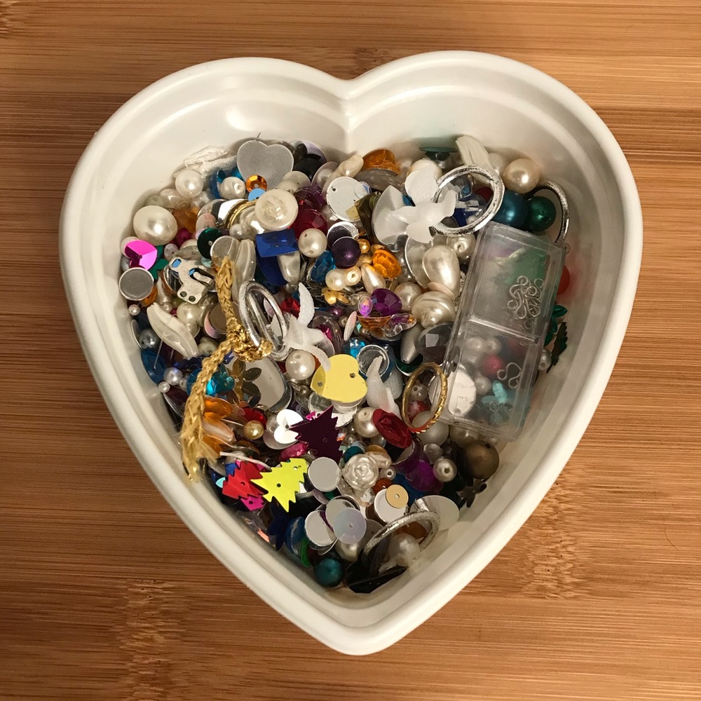 Ullman Sewing On Beads and Sequins Accessory